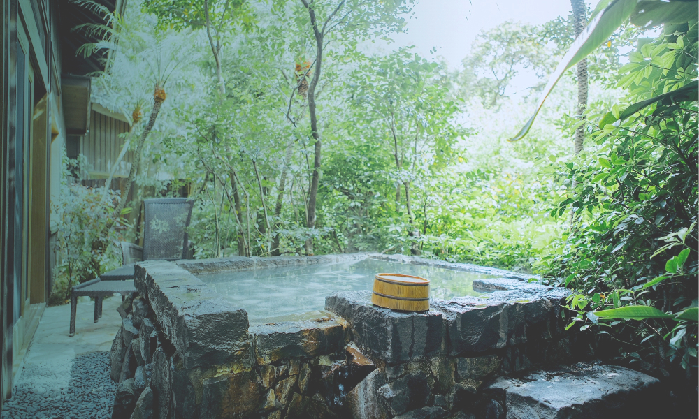 温泉旅館「五足のくつ」とは